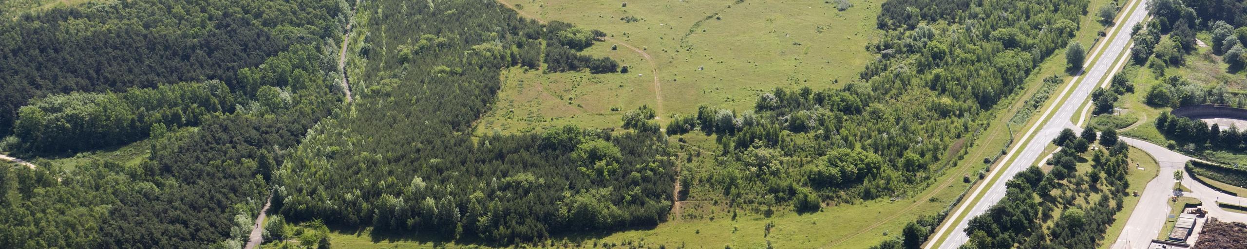Luchtfoto van Het Kreupelbusch in Landgraaf waar het Energiepark Abdissenbosch is