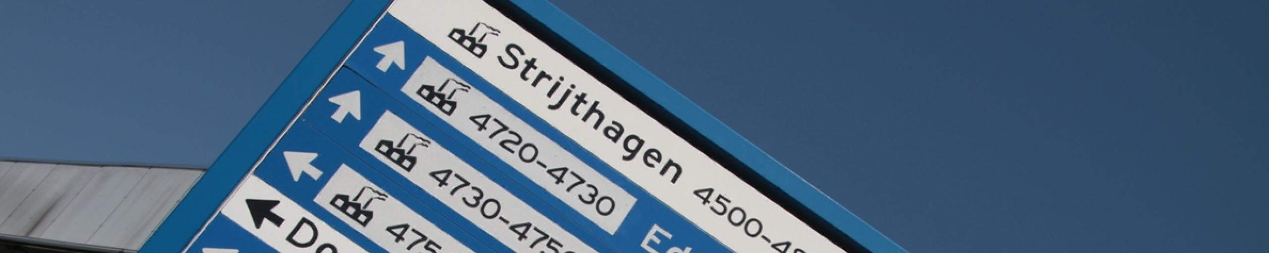 Bord van Bedrijventerrein Strijthagen met daarop alle namen van de bedrijven